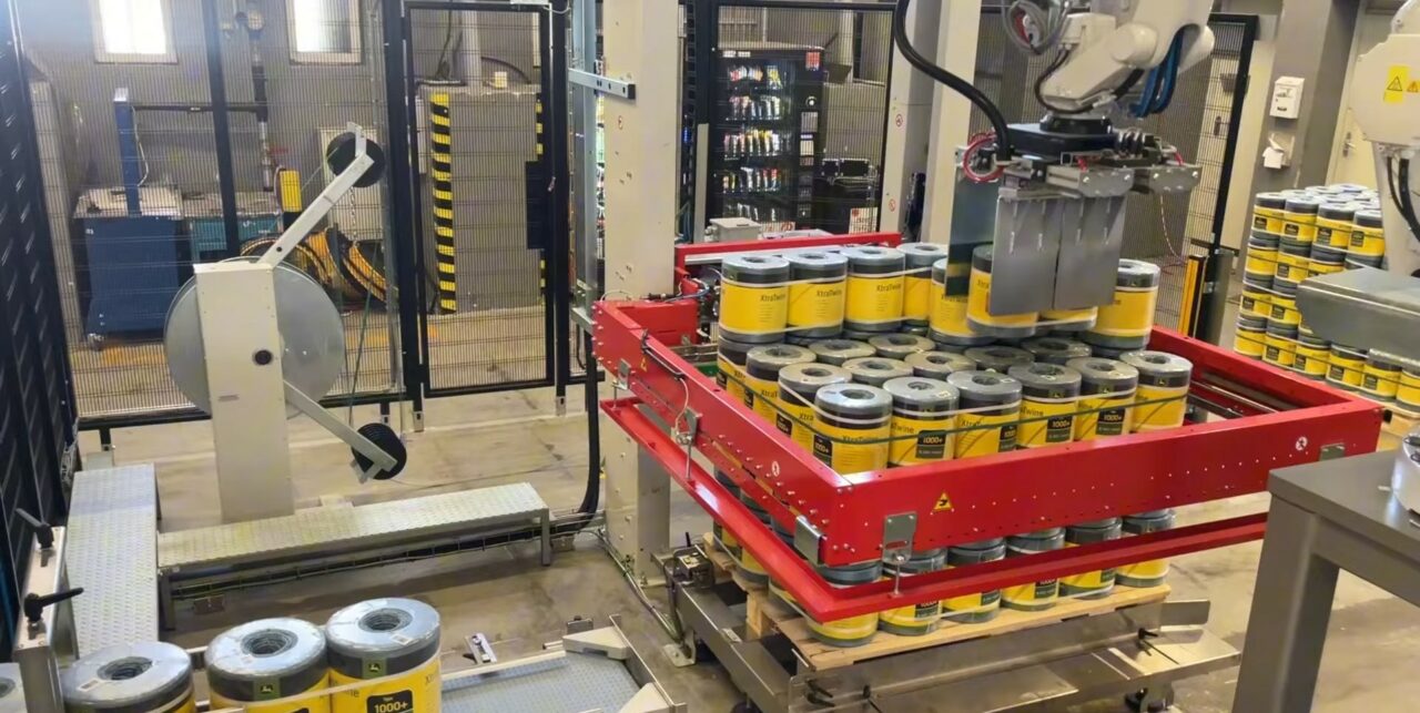 Robot palettizzatore bobine di spago agricolo